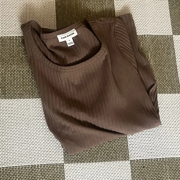 Brown Ribbed Women's Top - Picture 2 of 3